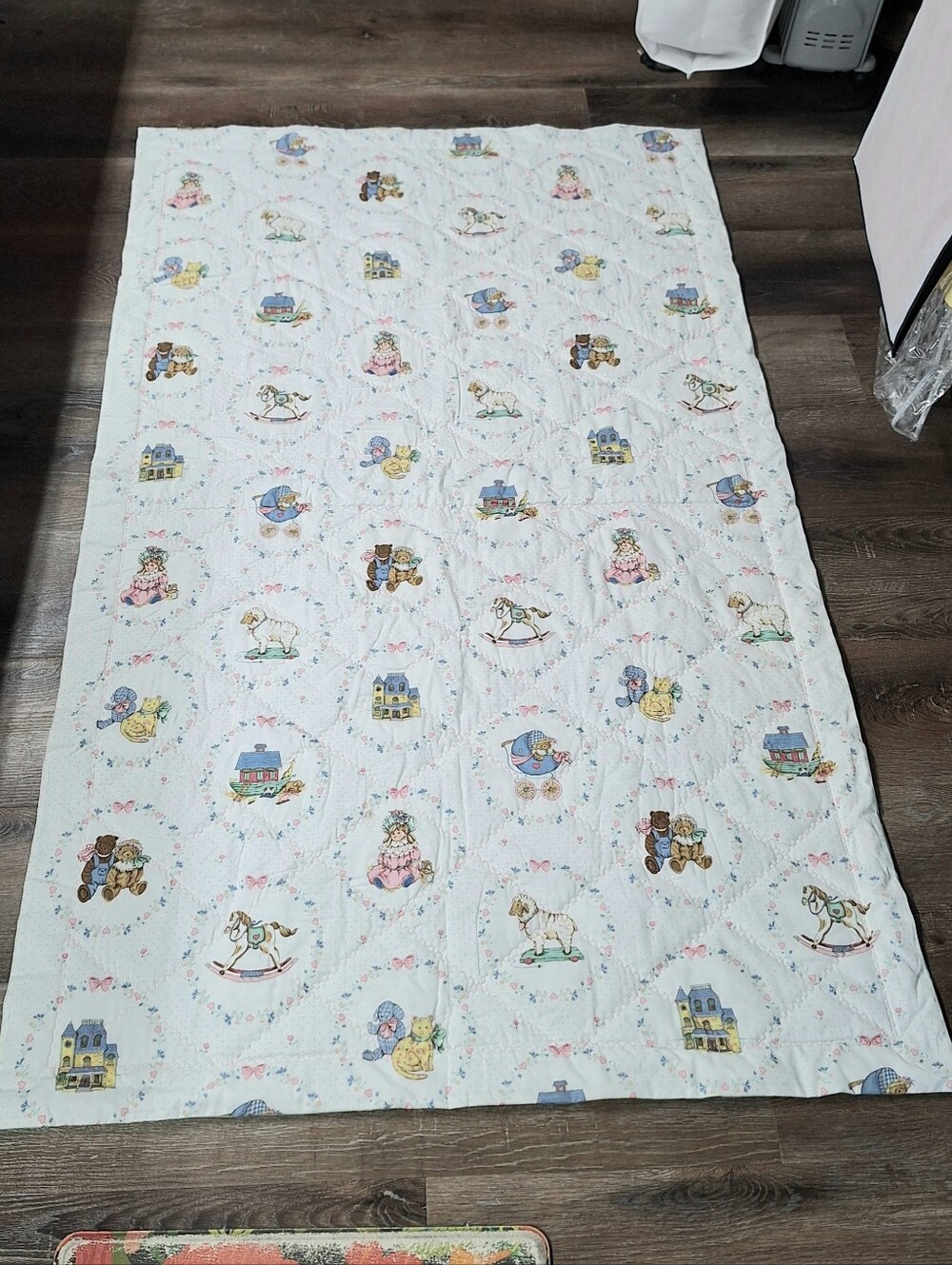 Glenna Jean Vintage Handmade Child's Quilt 71 X 41